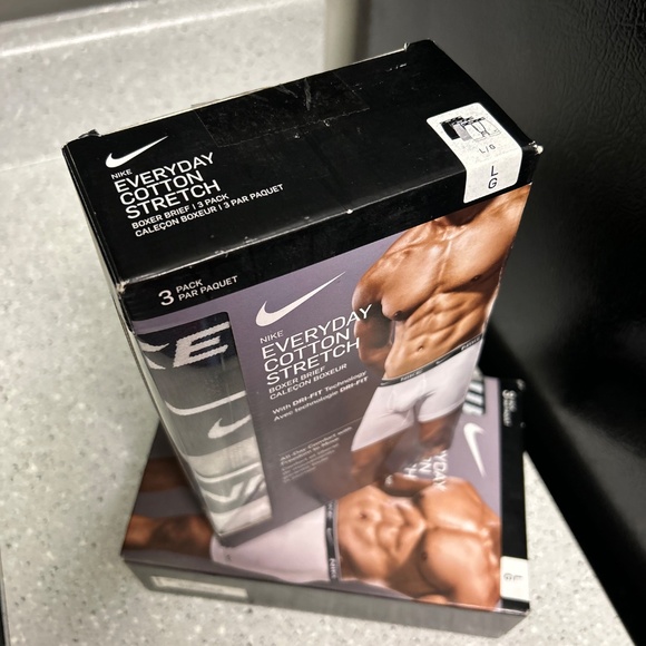 Nike Men’s Dri-Fit Essential Cotton Stretch L - Picture 2 of 2